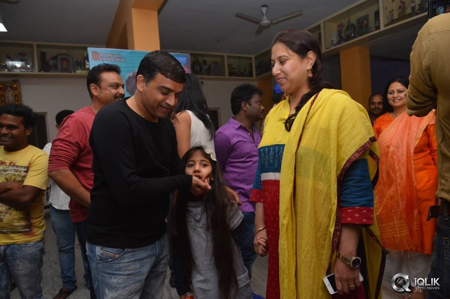 Shatamanam-Bhavati-Movie-Special-Screening-at-Prasad-Labs